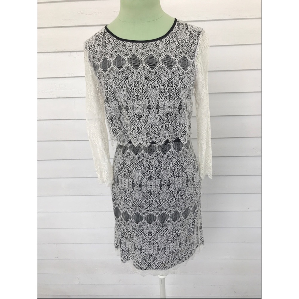 Stunning Kensie Lace Dress with black lining